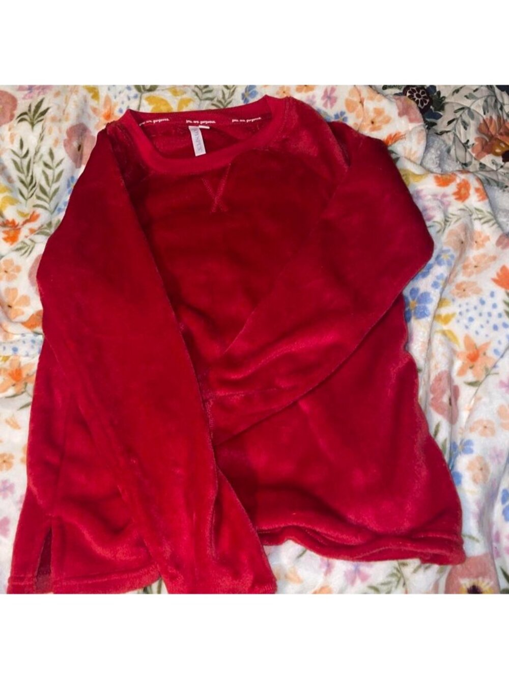 Red velour long sleeve top #velour #redhot #loungewear